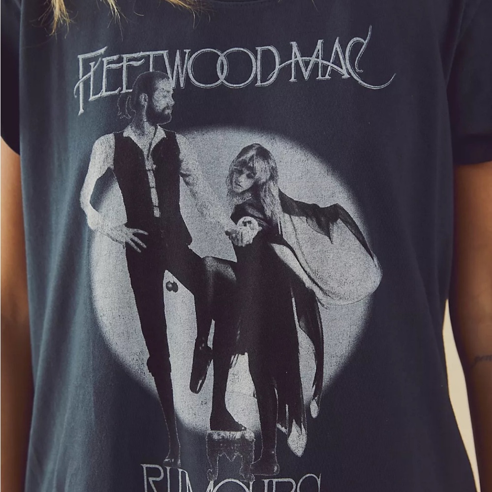 Fleetwood Mac Rumours U-Neck Tee • L